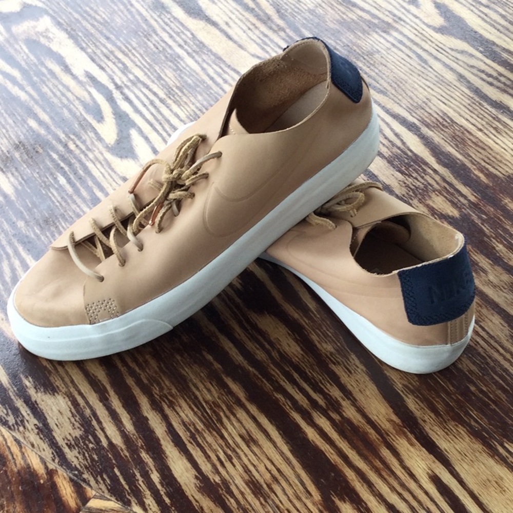 Men shoes size 13